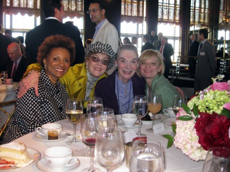 backstage-52109-lunch