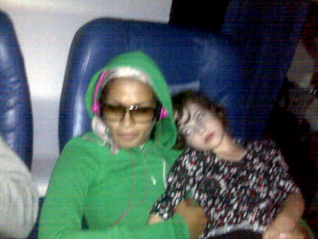 img00148simoneandvivasleeping1