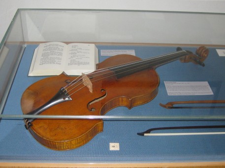 A violin used by Beethoven 