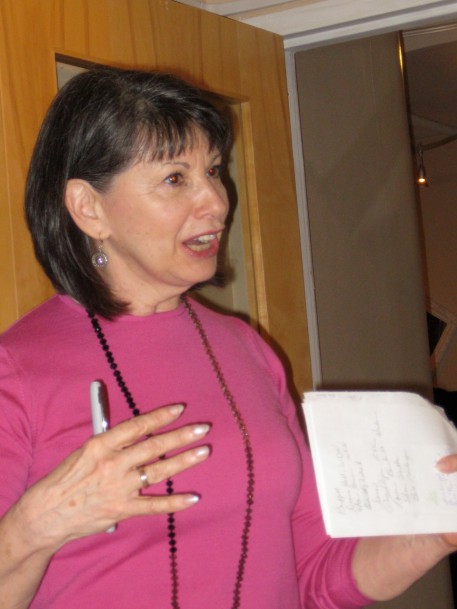 Gloria Feldt explaining her WMC Amplify Project aimed at amplifying women's voices and issues in Health Care Reform.